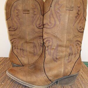 Women's "Sugar Tammy" Brown Faux Suede Boots Size 8.5M